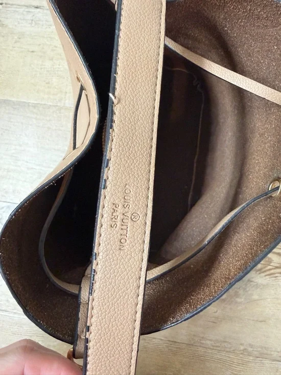 Purse - Picture 6 of 8